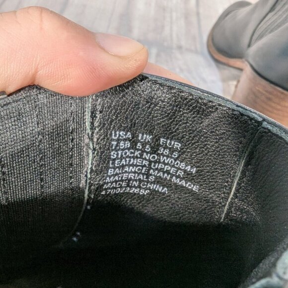 Wolverine 1000 Mile W00844 Women 7.5 Black Leather Block Heel Ankle Bootie Boot - Picture 6 of 10